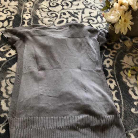 DKNY sweater - Picture 5 of 5